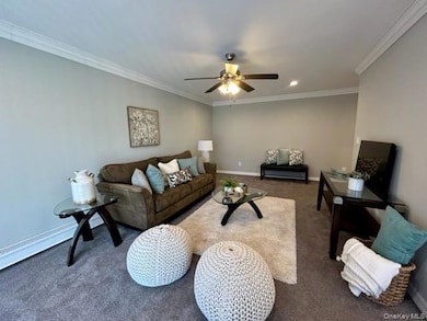 27 Williams Blvd unit 27-2G, Lake Grove, NY 11755 - photo 7