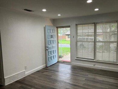 208 Bowles Dr, Hurst, TX 76053 - photo 3