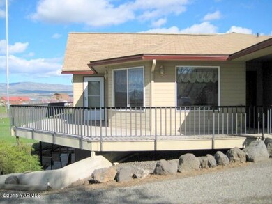 Wrap-a-round Trex Deck for Views