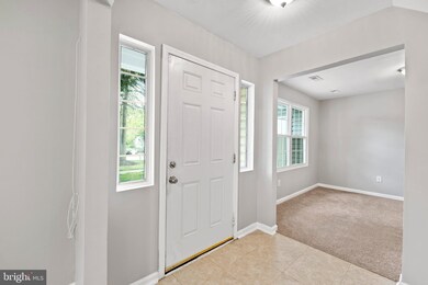 11551 Dunloring Dr, Upper Marlboro, MD 20774 - photo 2