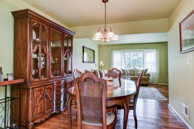 006_Dining Room