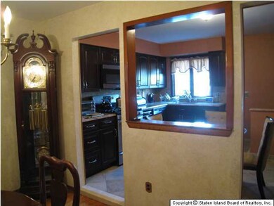 11 Echo Place, Staten Island, NY 10314 - photo 4
