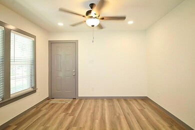 608 Livingston Dr, Hurst, TX 76053 - photo 7