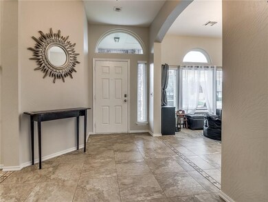 829 Elm Creek Dr, Moore, OK 73160 - photo 4