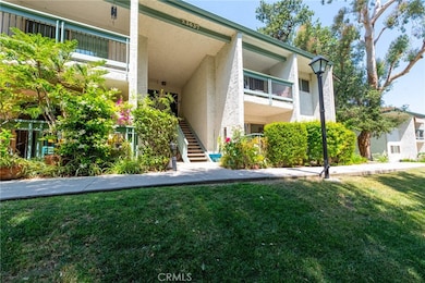 23637 Park Capri unit 34, Calabasas, CA 91302 - photo 3