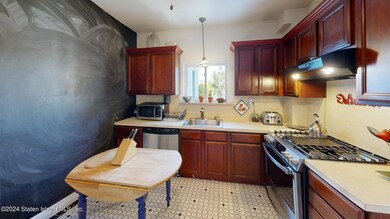 171-Wright-Street-Kitchen 1