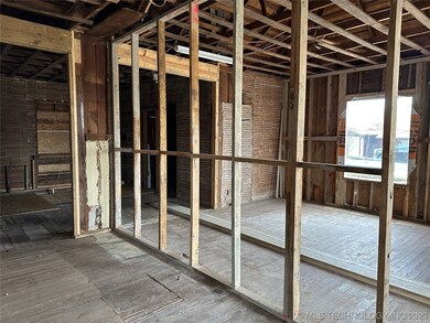 409 N K St, Eufaula, OK 74432 - photo 5