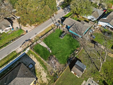 8604 Helmers St, Houston, TX 77022 - photo 4