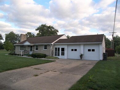 352 W Van Buren St, Nappanee, IN 46550 - photo 2