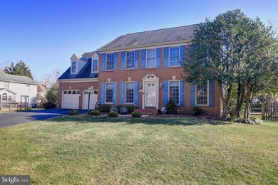 15468 Waters Creek Dr, Centreville, VA 20120 - photo 2