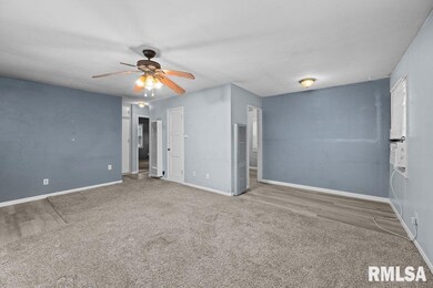 3202 W 69th St, Davenport, IA 52806 - photo 7