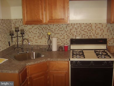 125 N Lindenwood St, Philadelphia, PA 19139 - photo 5