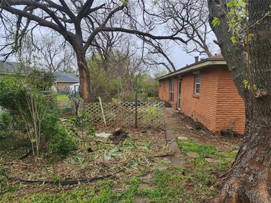 316 Gatrix Ave, Cleburne, TX 76033 - photo 5