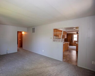 2904 Riverview Ln, Lorain, OH 44055 - photo 7