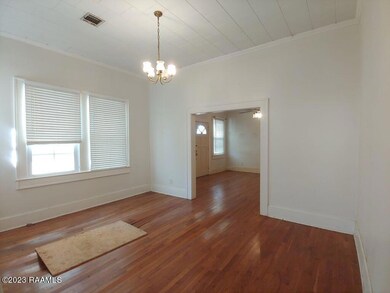 6 Dining Room