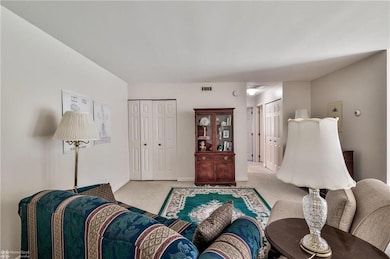 1575 Creekside Rd unit 8, Whitehall, PA 18052 - photo 7