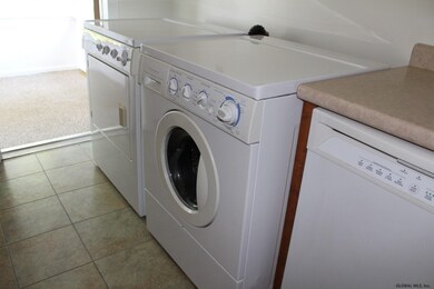 4 Michigan Ave, Rensselaer, NY 12144 - photo 4