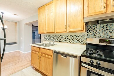 40 Shrewsbury Green Dr unit G, Shrewsbury, MA 01545 - photo 5