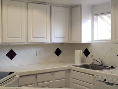 8205 Lake Dr unit 402, Doral, FL 33166 - photo 7