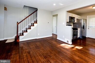 914 Nichols Dr, Laurel, MD 20707 - photo 4