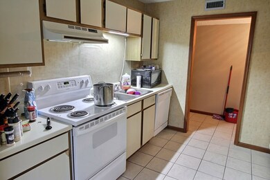 19 SE 4th Avenue Unit A (downstairs)