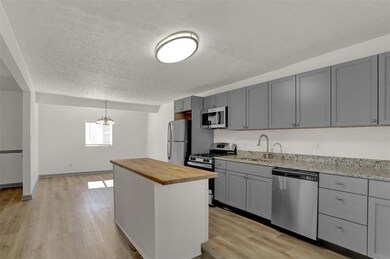 5522 S Greenfield St, Fountaintown, IN 46130 - photo 4