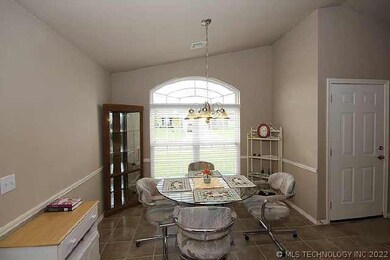 1004 W 23rd St N, Claremore, OK 74017 - photo 6