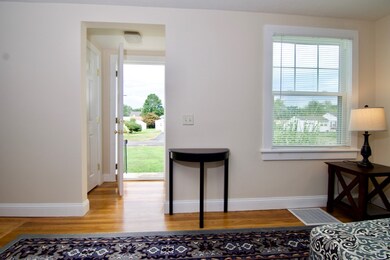 67 Taft St, Feeding Hills, MA 01030 - photo 5