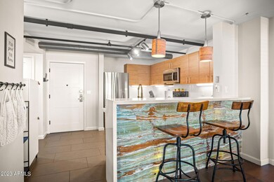 4-web-or-mls-535 W Thomas Rd apt 513 - 0