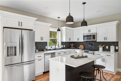 179 Canfield Ave, Warwick, RI 02889 - photo 4