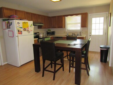 311 Pine Hill Dr, Hopkinsville, KY 42240 - photo 4