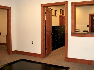 606 S Main St, Tuscola, IL 61953 - photo 6