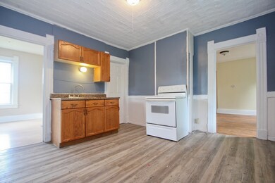 204 Eastern Ave, Springfield, MA 01109 - photo 3