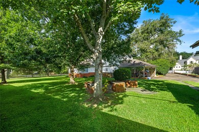 8120 Westview Dr, Houston, TX 77055 - photo 7