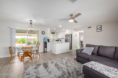 9820 N 102nd Dr, Sun City, AZ 85351 - photo 4