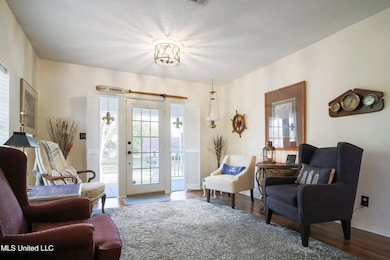 281 Forrest Ave, Biloxi, MS 39530 - photo 4