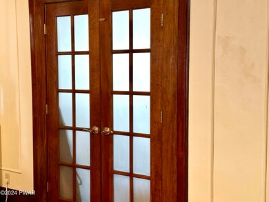 114 8th St unit Front, Milford, PA 18337 - photo 6