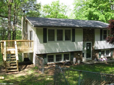 1225 Delaware Dr, Matamoras, PA 18336 - photo 2