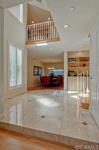 Dramatic 2 Story Entry