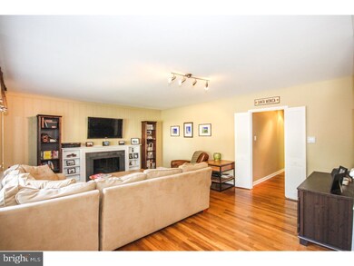 125 Lee Cir, Bryn Mawr, PA 19010 - photo 4