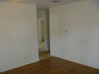 79 Sparrow Rd, Carpentersville, IL 60110 - photo 3