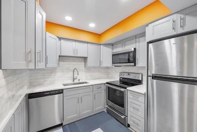 950 S Kanner Hwy unit B-24, Stuart, FL 34994 - photo 6