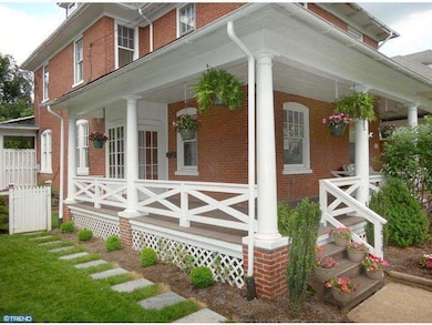 619 Derstine Ave, Lansdale, PA 19446 - photo 2