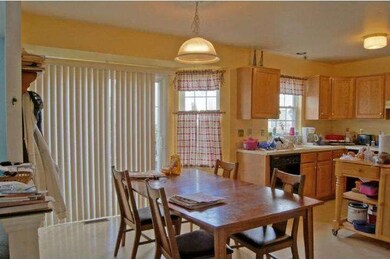 1091 Walnut St, Honey Brook, PA 19344 - photo 5