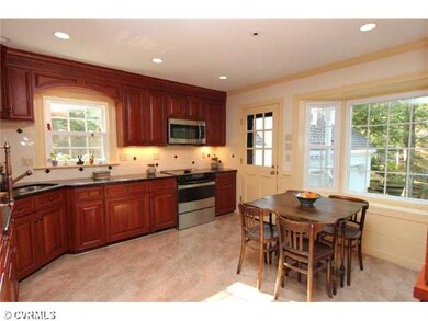 Kitchen - Alternate View