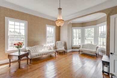 6-web-or-mls-2023 09 12 - 129PineStNW-Sa