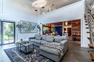 317 E 18th St, Houston, TX 77008 - photo 2