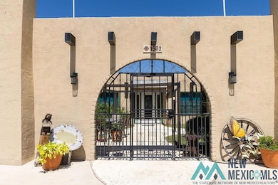 1502 Mountain Shadow Dr, Carlsbad, NM 88220 - photo 3
