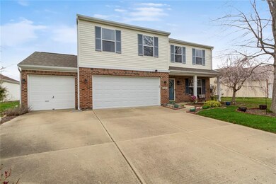 3 Car Garage plus new roof 2018 with 25 year warranty