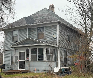 106 N Adams St, South Bend, IN 46628 - photo 2